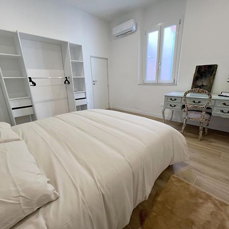 Home Cavour Prato 普拉托 外观 照片