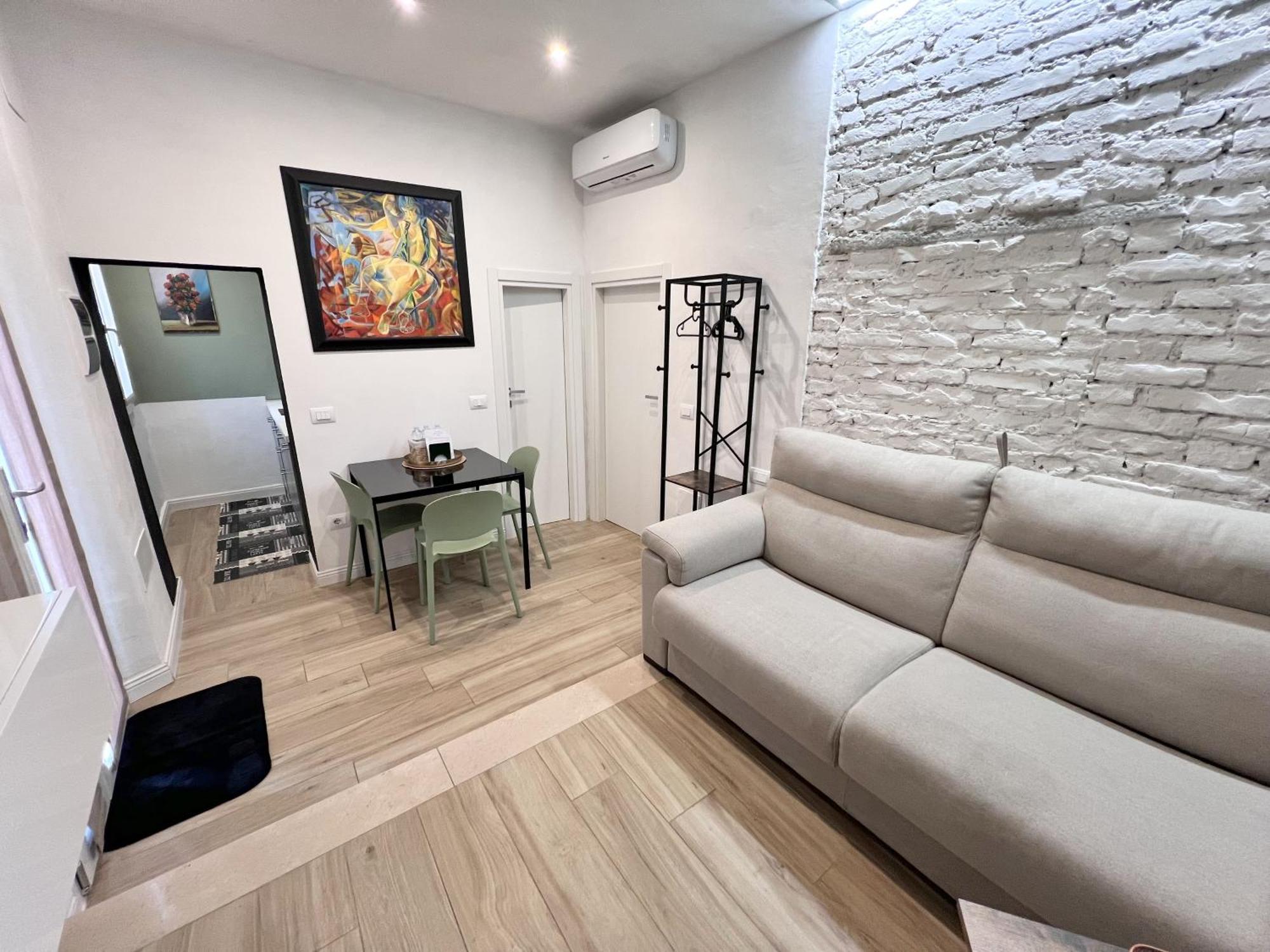 Home Cavour Prato 普拉托 外观 照片