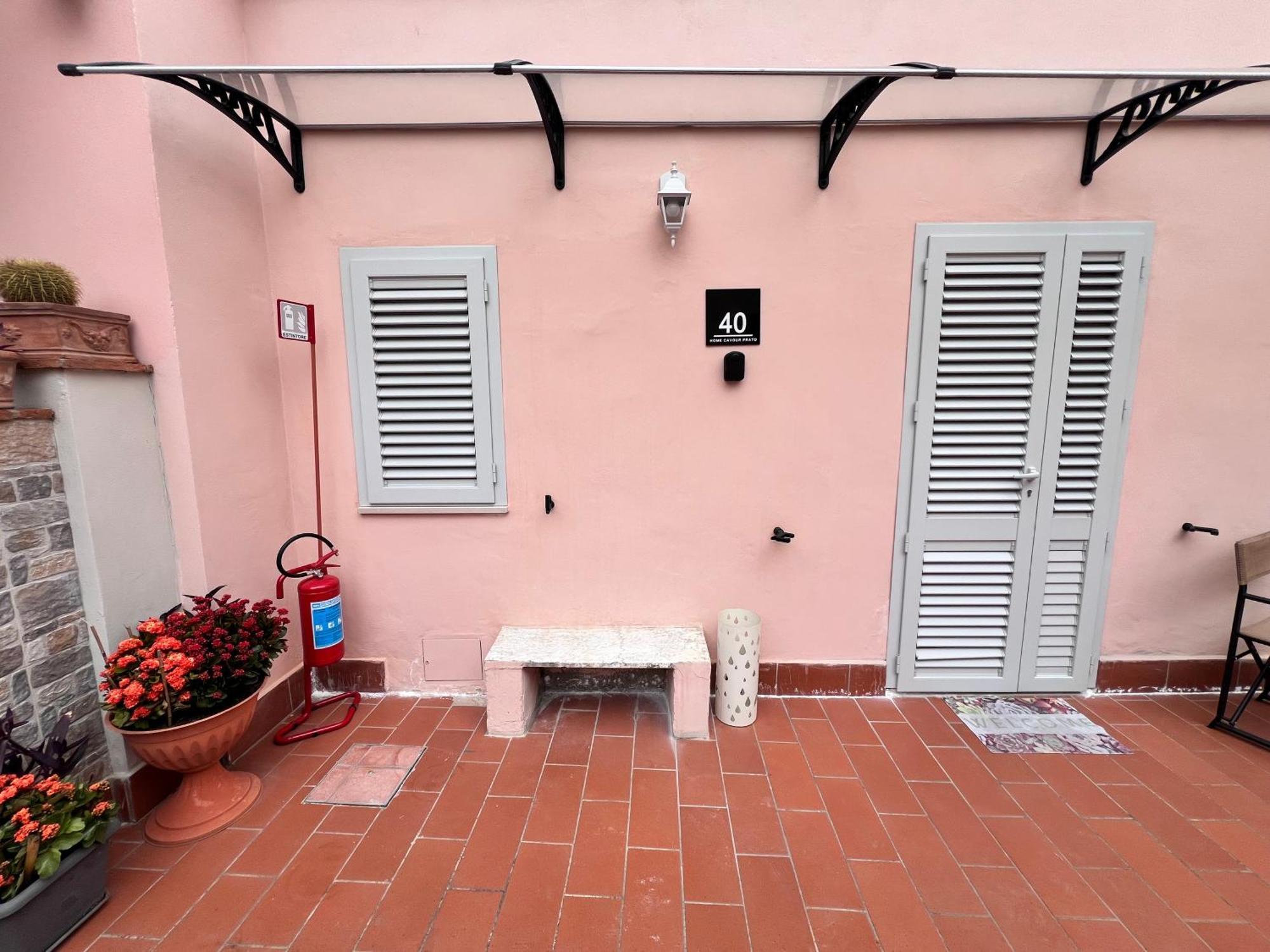 Home Cavour Prato 普拉托 外观 照片