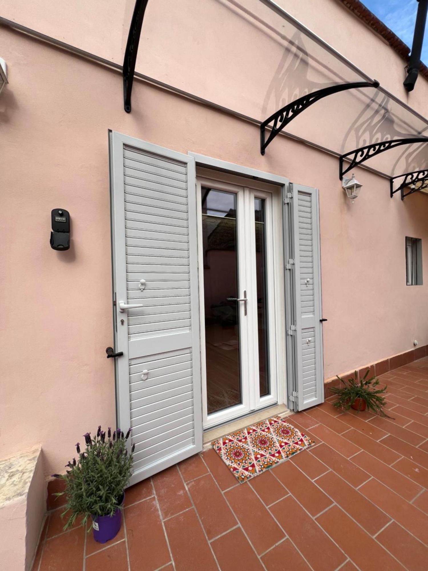 Home Cavour Prato 普拉托 外观 照片